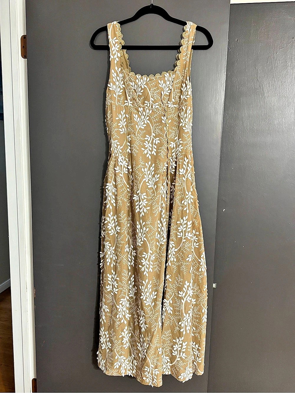 Moon River Placed Embroidered Floral Midi Dress in Brown & White